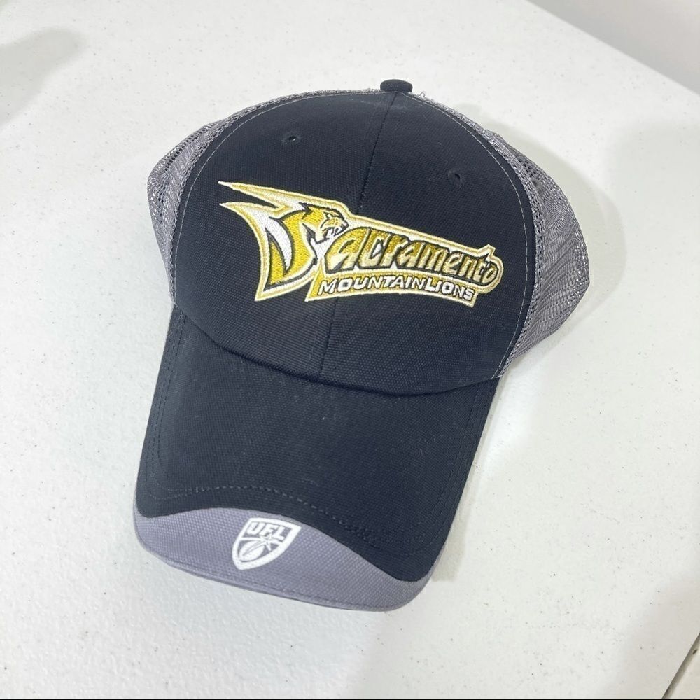 UFL Sacramento Mountain Lions trucker hat cap NEW hook and loop